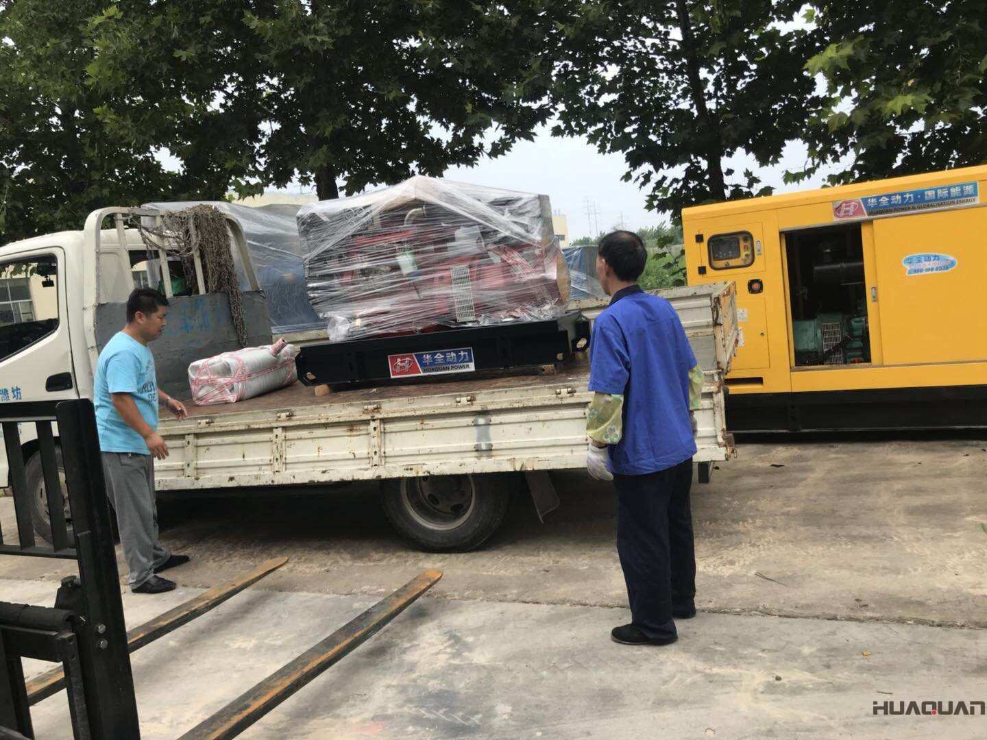 一臺(tái)15kw標(biāo)配型柴油發(fā)電機(jī)組于9月25日發(fā)往北京