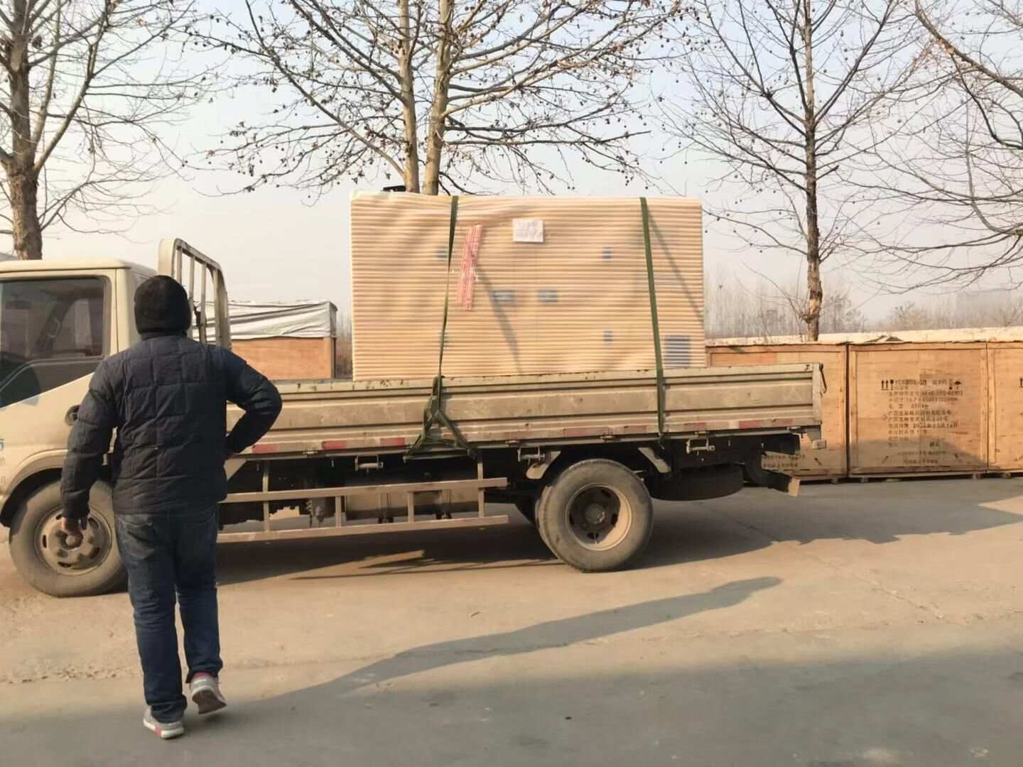 高先生從華全動力采購的30kw標(biāo)配柴油發(fā)電機(jī)組于1月4日順利發(fā)往陜西省