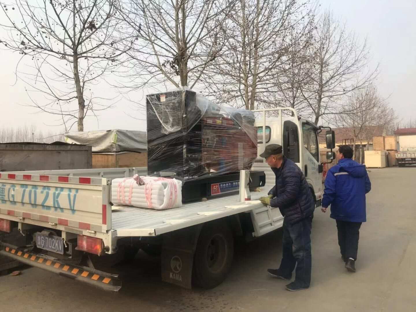 1月5日，盧先生從華全動力采購的150kw標配柴油發(fā)電機組成功發(fā)往山東省