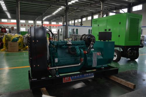 一臺120kw標(biāo)配柴油發(fā)電機(jī)組于3月19日從華全動力發(fā)往天津市